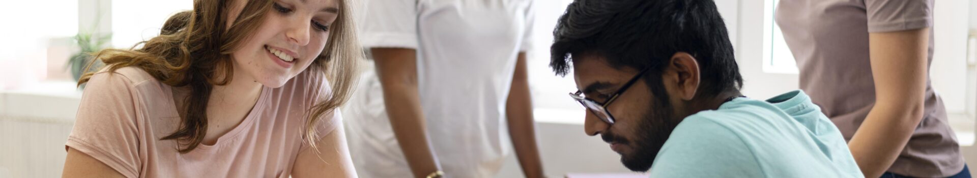 backgrond da página 6 dicas para te ajudar a alcançar o bem-estar nas atividades acadêmicas e profissionais